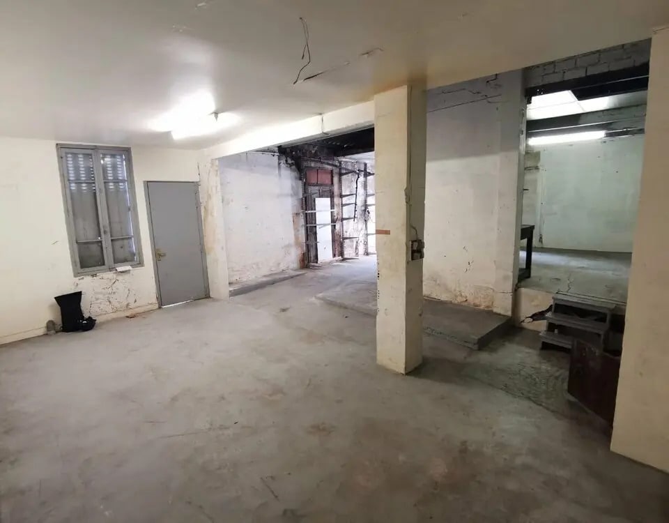 Industriel/Logistique dans Paris à louer Photo de l’immeuble– Image 1 sur 7