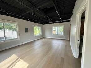 100 N Skokie Hwy, Lake Bluff, IL à louer Photo de l’immeuble– Image 1 sur 2