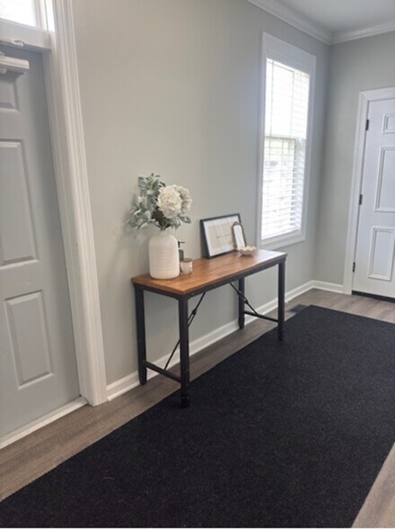 1624 W Colonial Pky, Palatine, IL à louer - Photo de l’immeuble – Image 2 sur 9