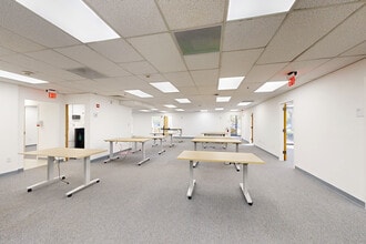 1901 W Cypress Creek Rd, Fort Lauderdale, FL à louer Numérisation 3D Matterport– Image 1 sur 4