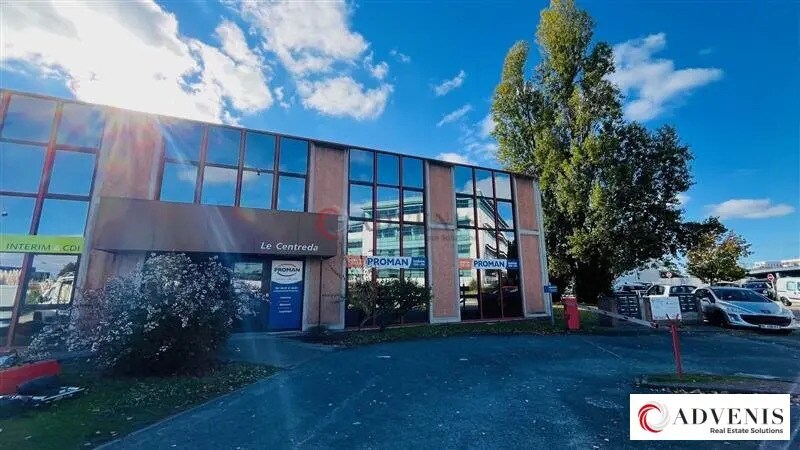 Bureau dans Mérignac à louer - Photo de l’immeuble – Image 2 sur 11