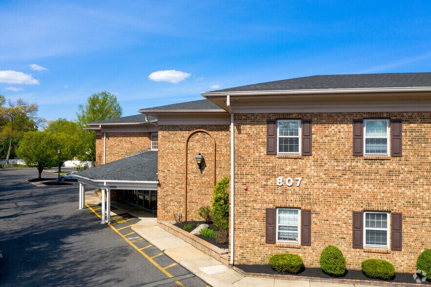 807 N Haddon Ave, Haddonfield, NJ à louer - Photo de l’immeuble – Image 3 sur 3
