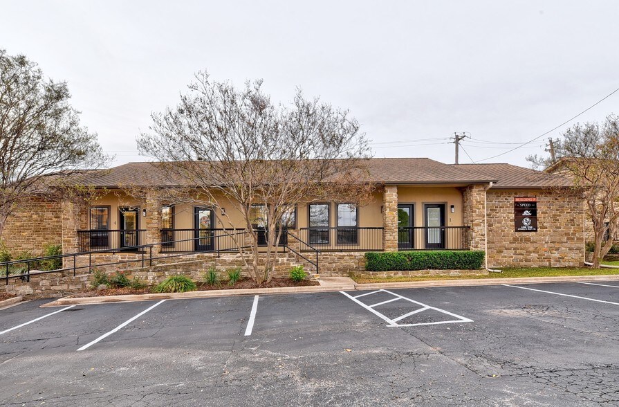 13740 Research Blvd, Austin, TX à louer - Photo de l’immeuble – Image 3 sur 8