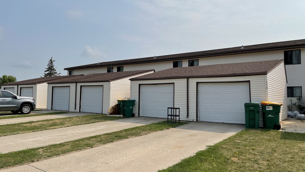 114 8th Ave SE, Mayville, ND à vendre - Photo de l’immeuble – Image 2 sur 28