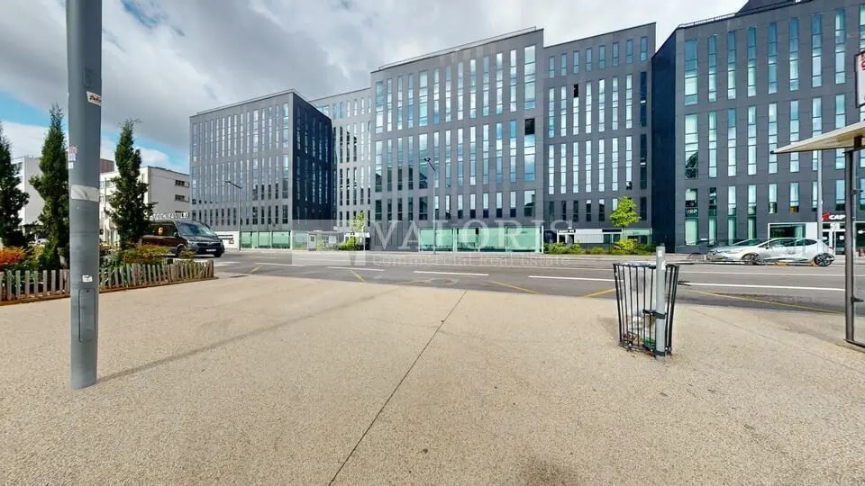 Bureau dans Lyon à louer - Photo de l’immeuble – Image 1 sur 15