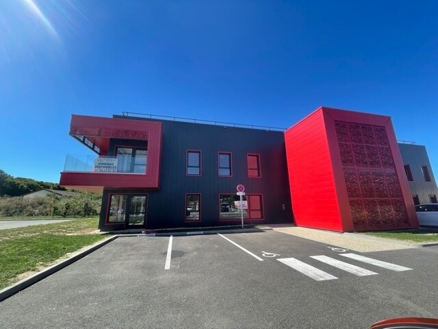 Bureau dans Bourg En Bresse à louer - Photo de l’immeuble – Image 2 sur 12