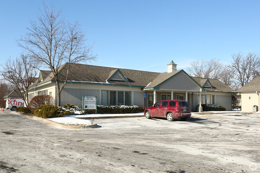 1415-1421 E 12 Mile Rd, Madison Heights, MI à louer - Photo principale – Image 3 sur 21