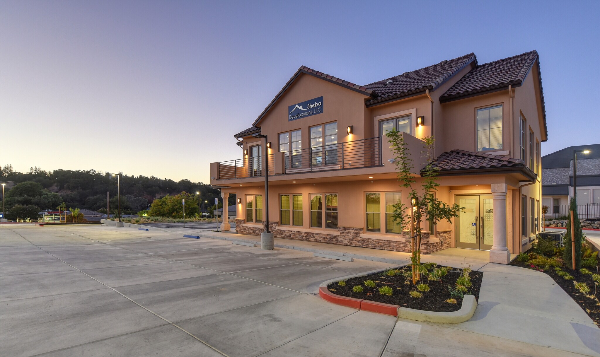 6609 Folsom Auburn Rd, Folsom, CA à louer Photo de l’immeuble– Image 1 sur 8