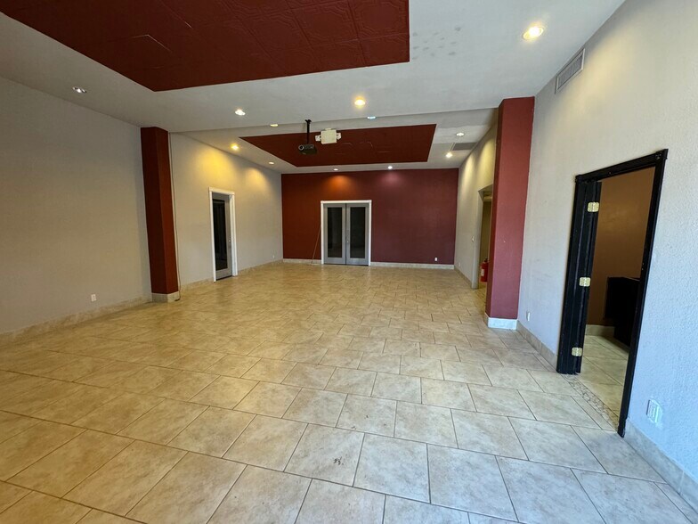 25 N Extension Rd, Mesa, AZ à louer - Photo intérieure – Image 3 sur 17