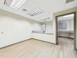 12615 E Mission Ave, Spokane Valley, WA à louer Photo intérieure– Image 2 sur 11