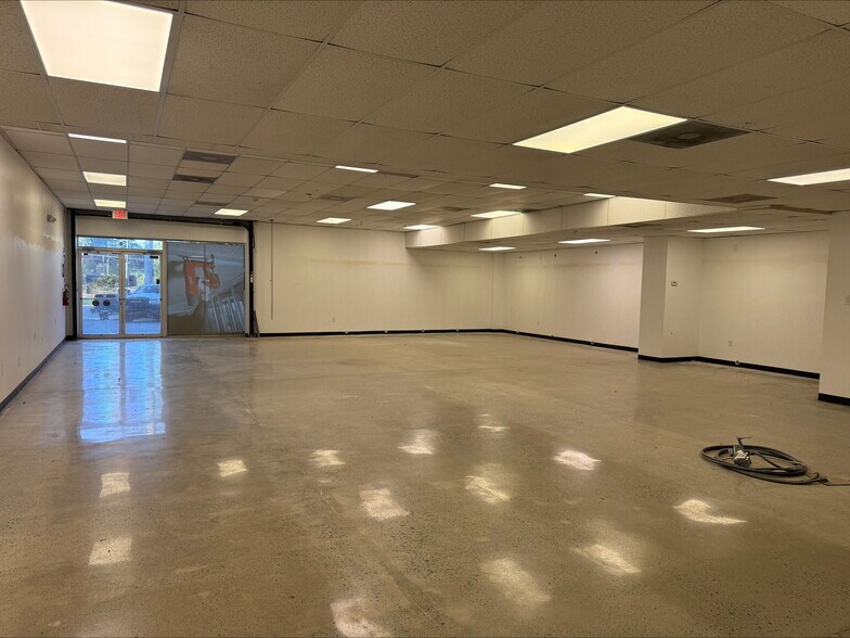 1080 N Cobb Pky, Marietta, GA à louer - Photo intérieure – Image 3 sur 7