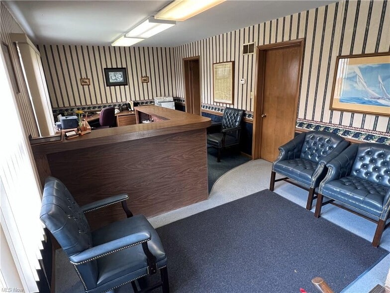 171 Broad St, Conneaut, OH à vendre - Hall d’entrée – Image 3 sur 9