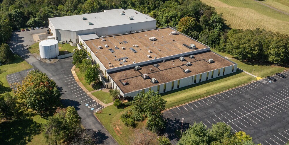 623 Welsh Run Rd, Ruckersville, VA à louer - Photo de l’immeuble – Image 2 sur 20