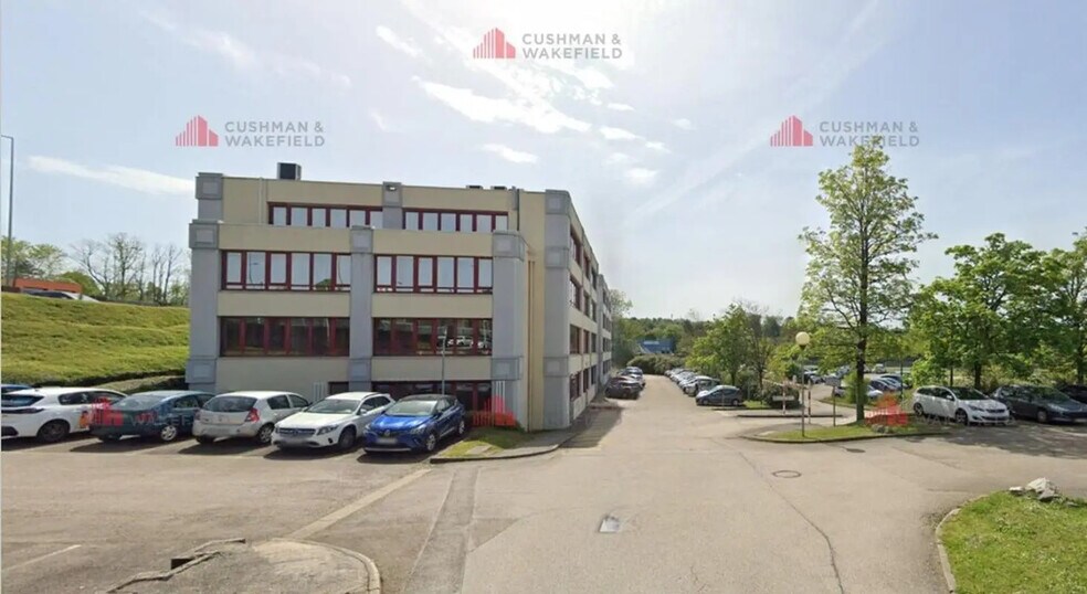 Bureau dans École-Valentin à louer - Photo de l’immeuble – Image 2 sur 7