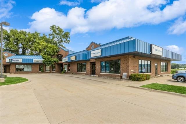 24-56 Sturgis Corner Dr, Iowa City, IA à louer - Photo de l’immeuble – Image 3 sur 5