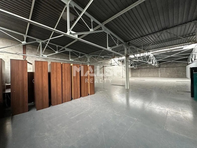 Local d’activités dans Caluire-et-Cuire à louer - Photo de l’immeuble – Image 2 sur 5