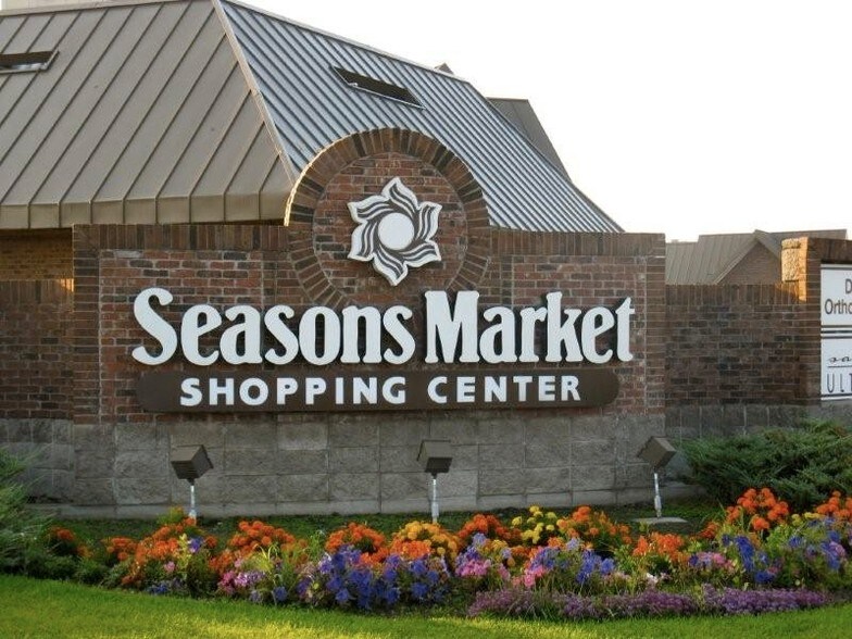 757-783 Radio Dr, Woodbury, MN à louer - Photo de l’immeuble – Image 3 sur 12