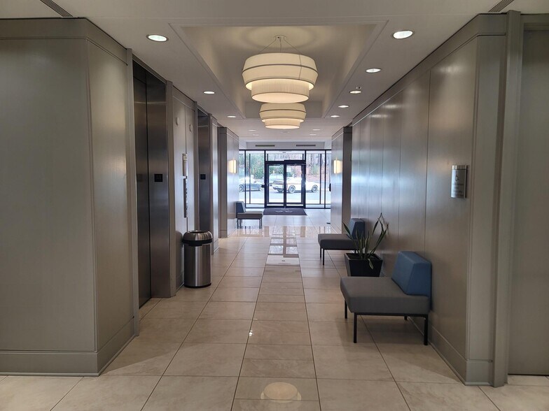 56 Perimeter Ctr E, Atlanta, GA à louer - Photo intérieure – Image 3 sur 38