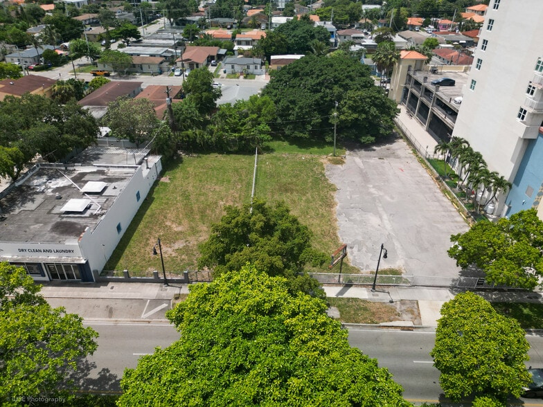 Coral Way Redevelopment Site portefeuille de 2 biens à vendre sur LoopNet.fr - Aérien – Image 2 sur 15