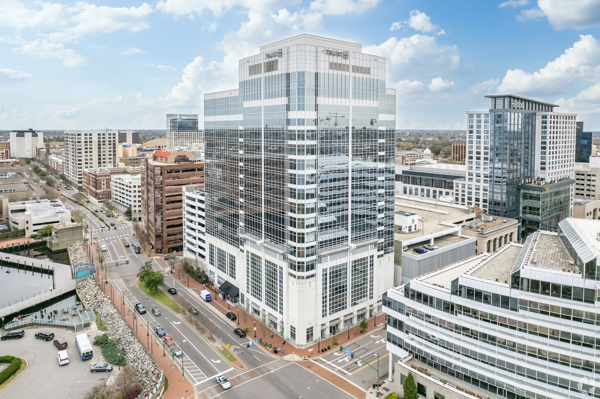150 W Main St, Norfolk, VA à louer Photo principale– Image 1 sur 10