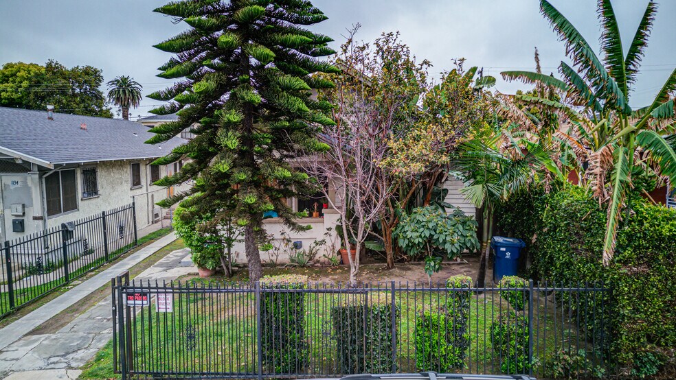 1136 W 87th St, Los Angeles, CA à vendre - Photo de l’immeuble – Image 3 sur 12
