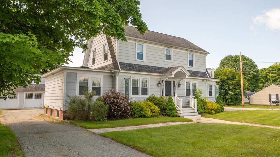 634 Putnam Pike, Greenville, RI à vendre - Photo de l’immeuble – Image 3 sur 26