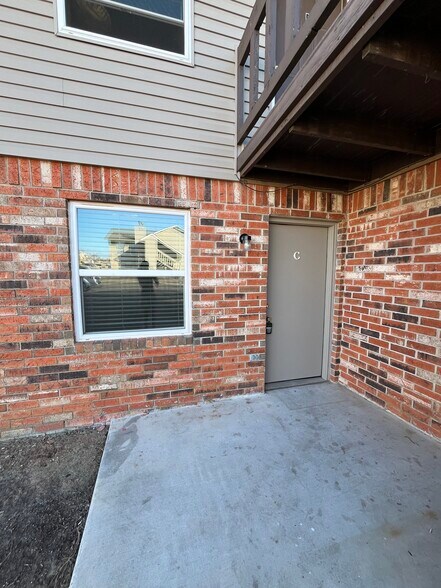 312 Chalmette Dr, Norman, OK à vendre - Photo de l’immeuble – Image 2 sur 26