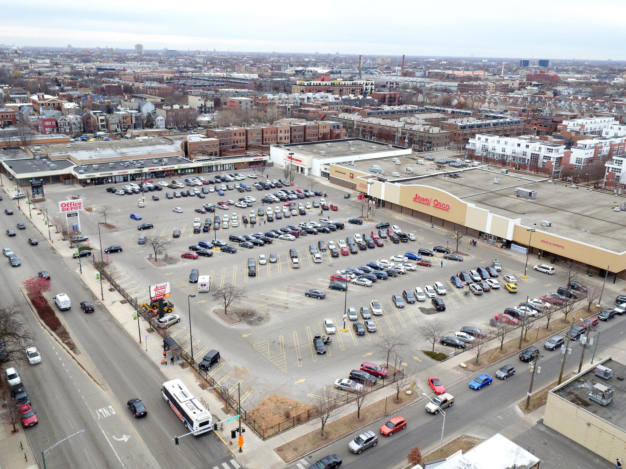 2862-2924 N Ashland Ave, Chicago, IL à louer Photo de l’immeuble– Image 1 sur 4