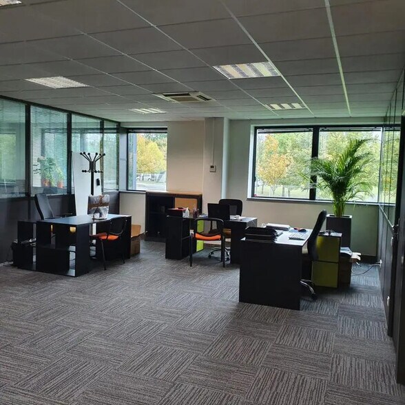 Bureau dans Bry-sur-Marne à louer - Photo intérieure – Image 3 sur 11