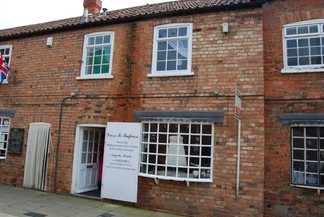 Plus de détails pour 6 Curtis Walk, Gainsborough - Local commercial à louer