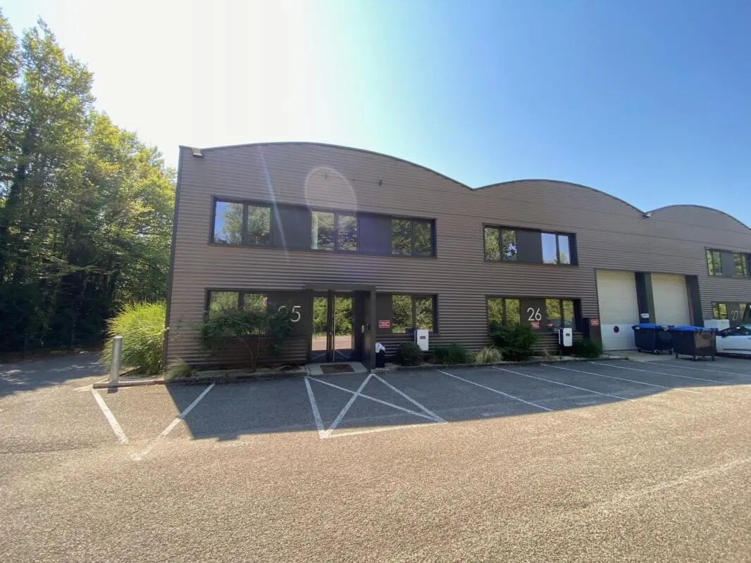 Industriel/Logistique dans Dardilly à louer Photo de l’immeuble– Image 1 sur 9