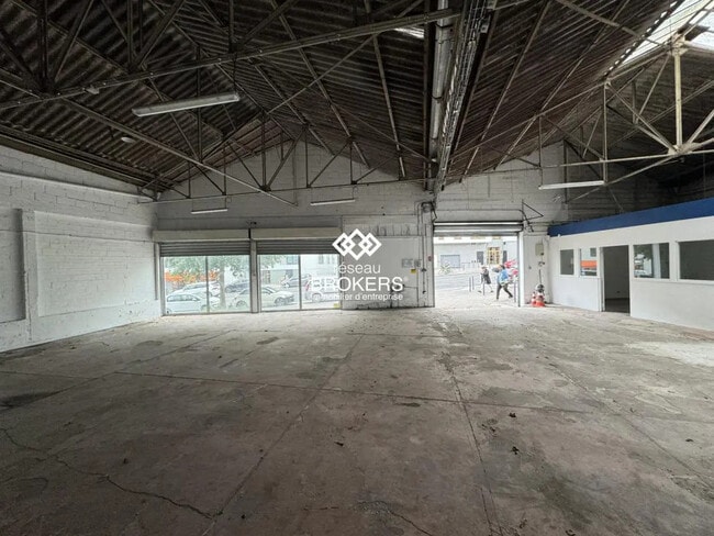 Plus de détails pour Local commercial à vendre