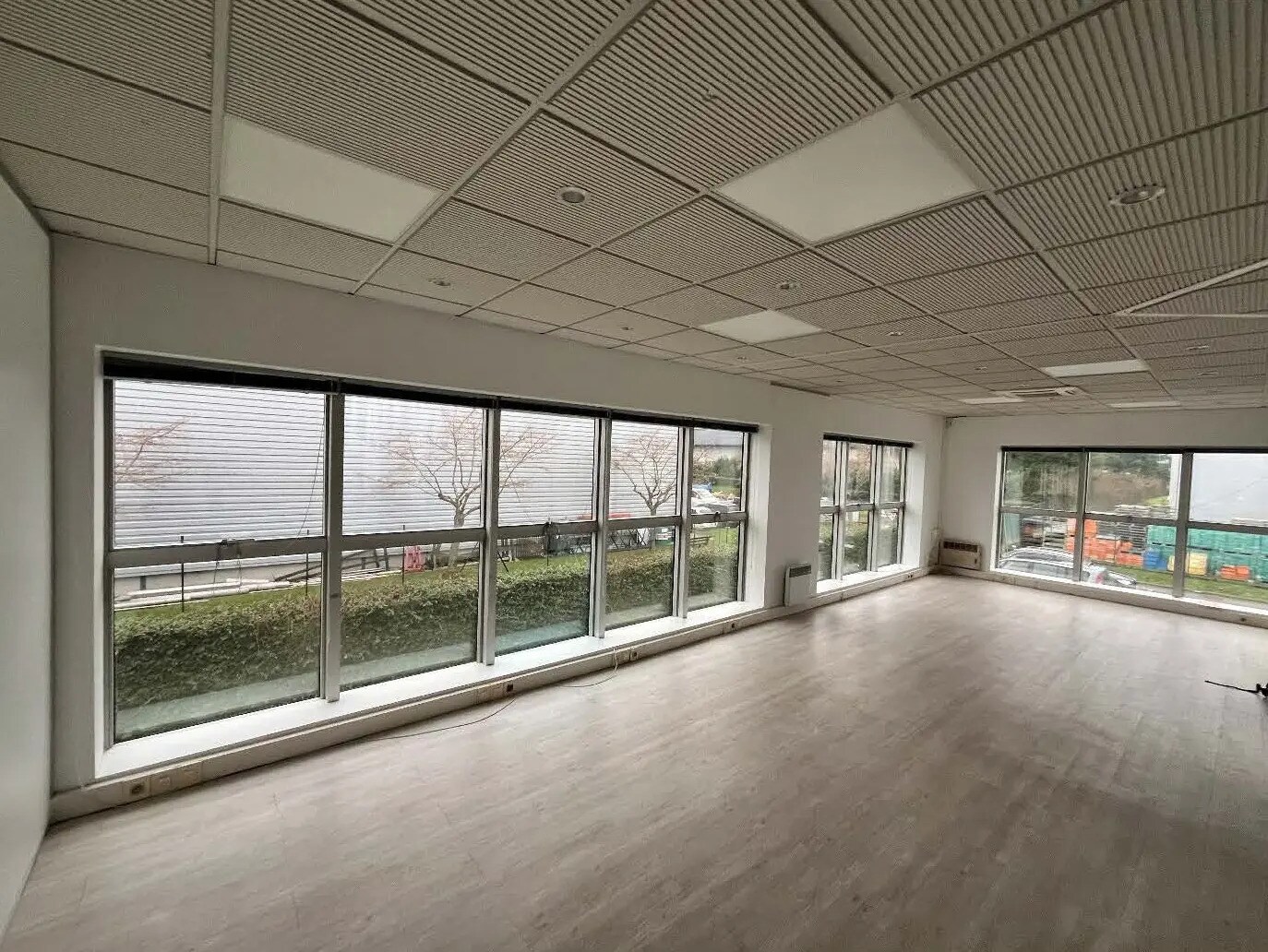 Bureau dans Trappes à louer Photo de l’immeuble– Image 1 sur 8