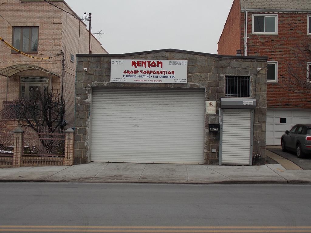 8077 Cypress Ave, Glendale, NY à louer Photo principale– Image 1 sur 18