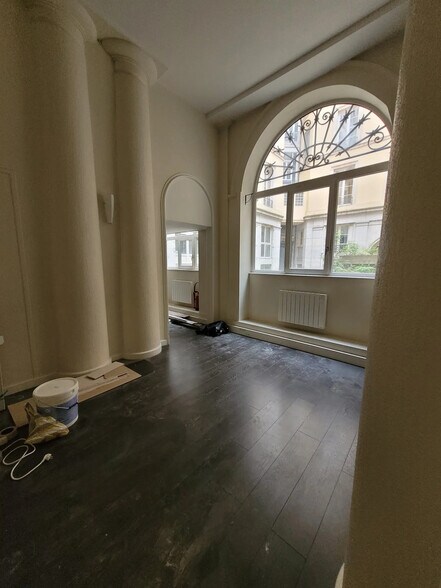 Bureau dans Lyon à louer - Photo de l’immeuble – Image 2 sur 6