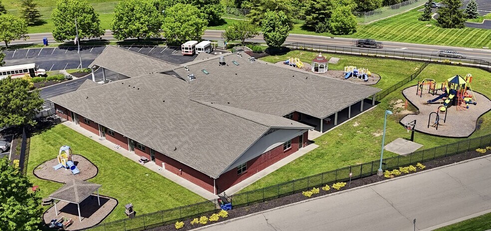 790 N Main St, Springboro, OH à vendre - Photo de l’immeuble – Image 1 sur 21