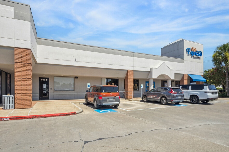 1424 W Gray St, Houston, TX à louer - Photo de l’immeuble – Image 2 sur 13