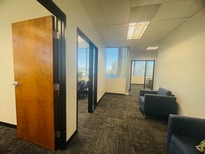 8599 Haven Ave, Rancho Cucamonga, CA à louer Photo intérieure– Image 2 sur 11