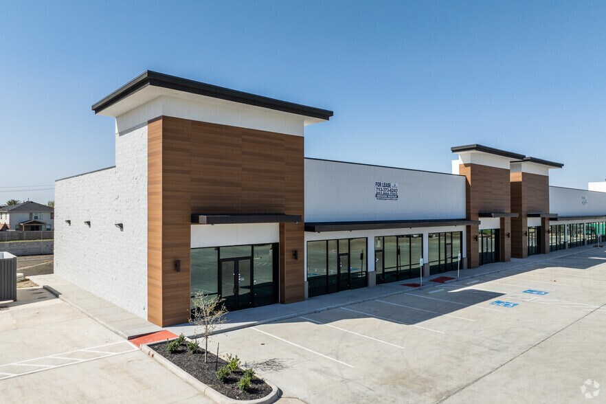 13439 W Bellfort Ave, Sugar Land, TX à louer - Photo principale – Image 2 sur 7