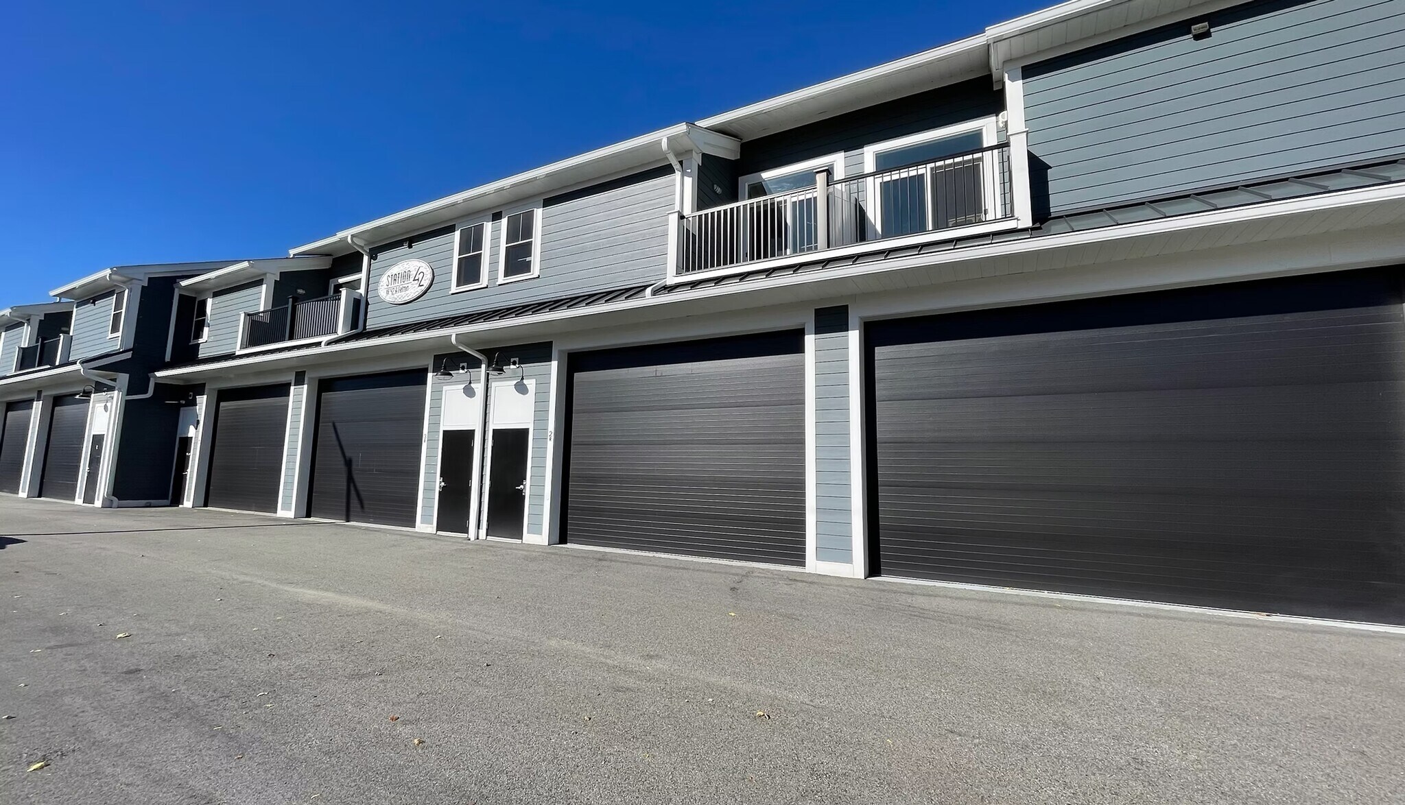 42 Felton St, Waltham, MA à louer Photo de l’immeuble– Image 1 sur 13