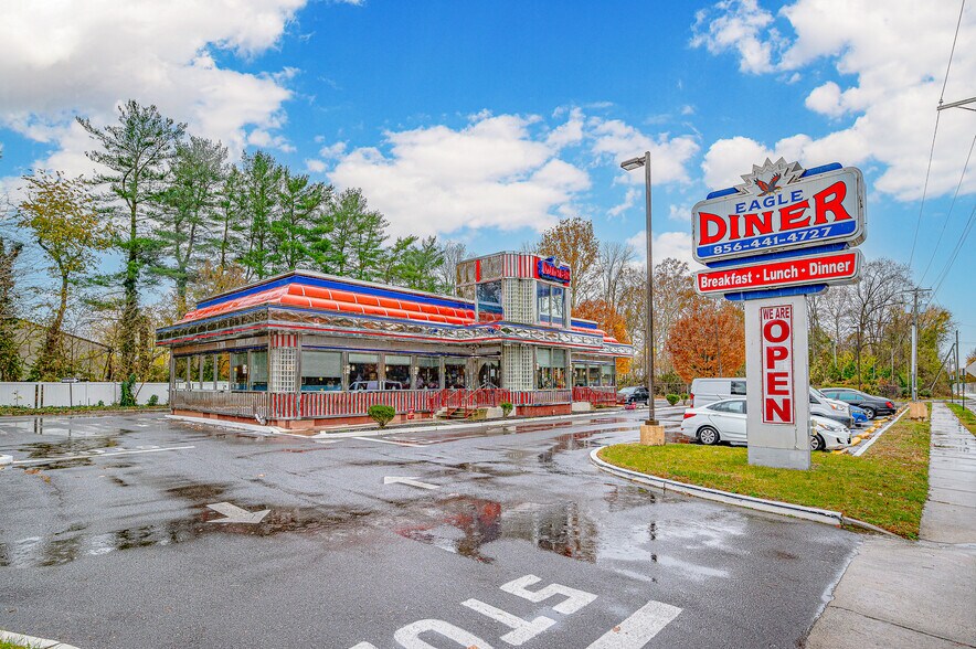 808 Blackwood Clementon Rd, Pine Hill, NJ à vendre - Photo de l’immeuble – Image 1 sur 18