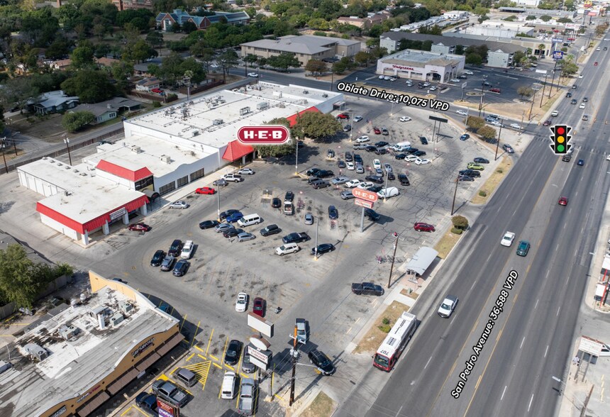 6829-6841 San Pedro Ave, San Antonio, TX à louer - Aérien – Image 2 sur 6