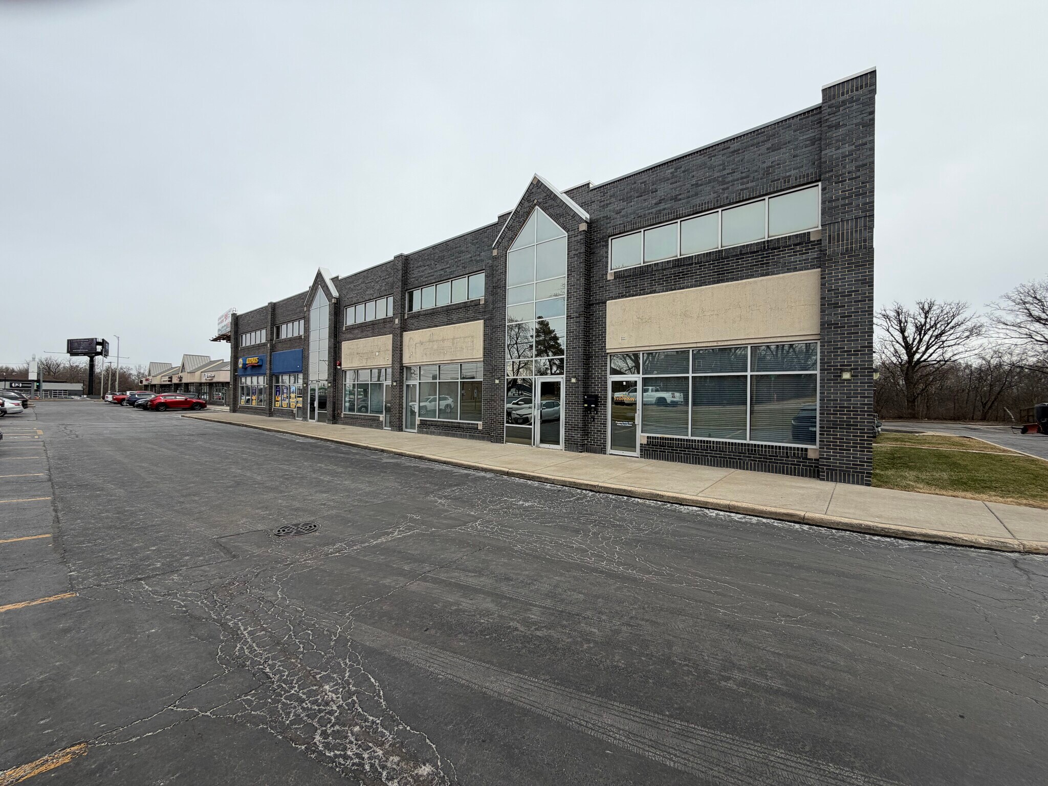 401 E North Ave, Villa Park, IL à louer Photo principale– Image 1 sur 7