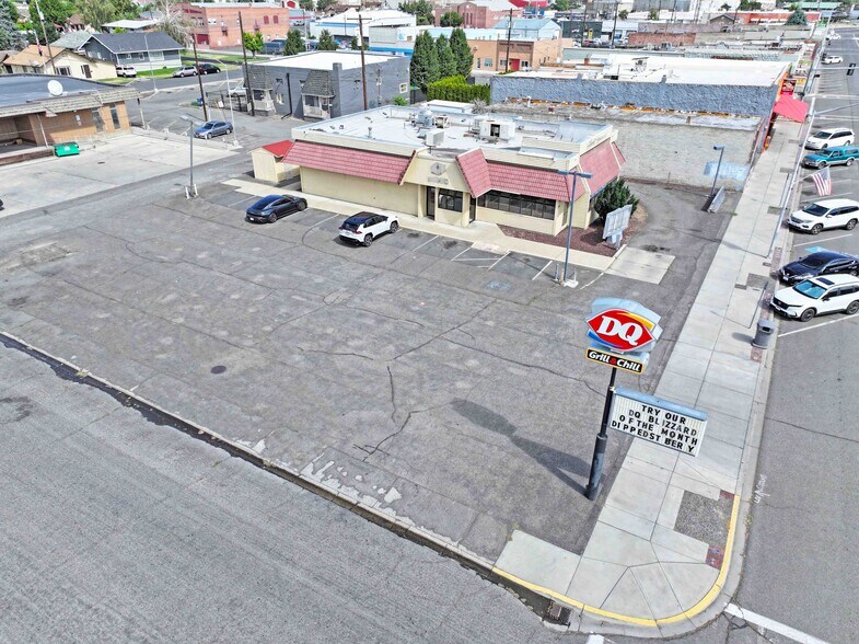 318 S Wapato Ave, Wapato, WA à vendre - Photo principale – Image 1 sur 23