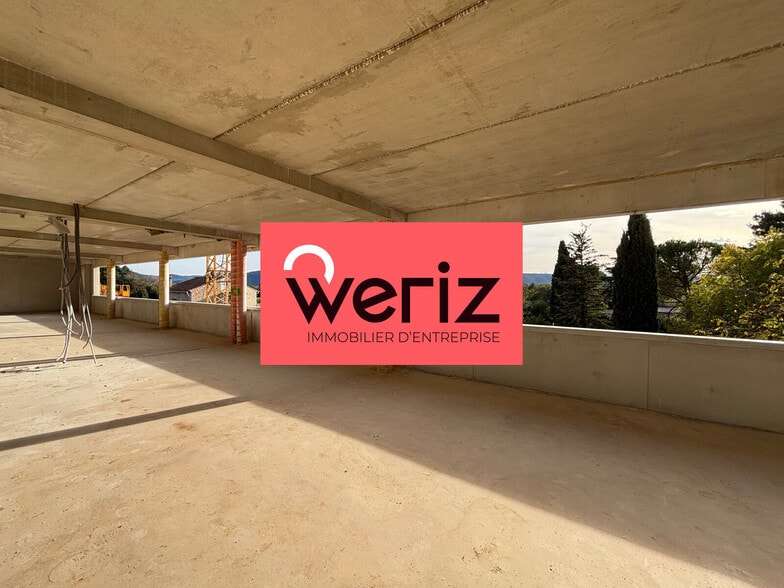 Bureau dans Aubagne à vendre - Photo de l’immeuble – Image 3 sur 13