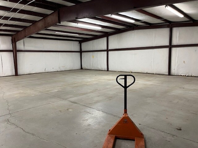 2260 Harrington Hwy, Eden, NC à vendre - Photo intérieure – Image 2 sur 7