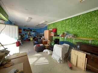 Plus de détails pour Local commercial à vendre