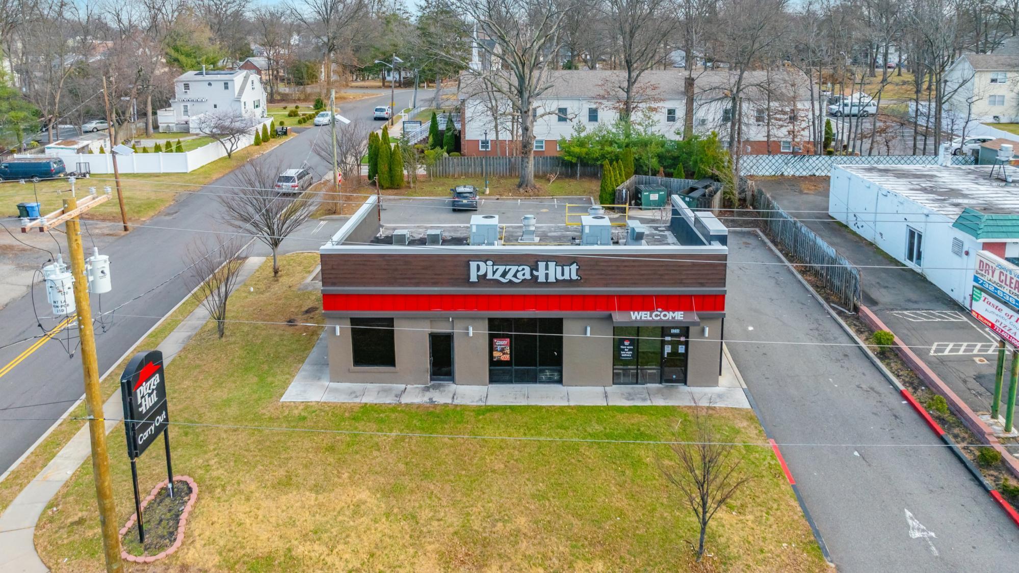 1236 St Georges Ave, Avenel, NJ à vendre Photo principale– Image 1 sur 4