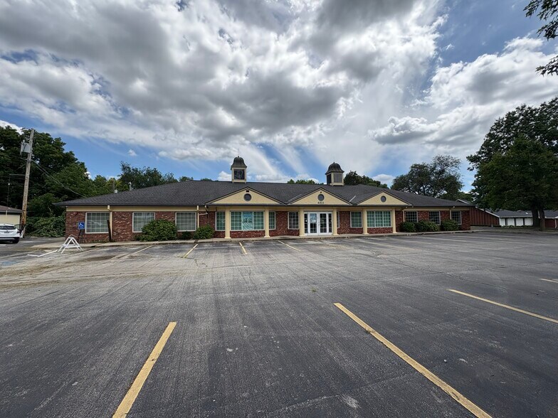 4311 Ne Vivion Rd, Kansas City, MO à vendre - Photo de l’immeuble – Image 2 sur 9
