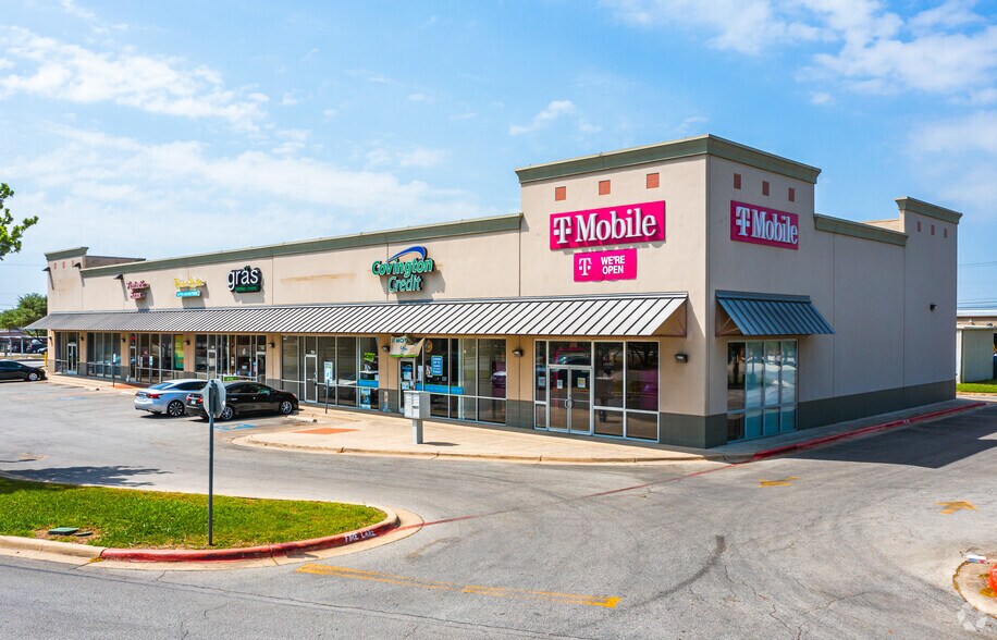 8111 Mainland Rd, San Antonio, TX à louer - Photo de l’immeuble – Image 2 sur 19